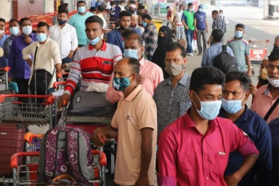 UAE ने 4,000 से अधिक बांग्लादेशियों के वीजा रद्द किए, छुट्टी पर घर आए कई प्रवासी फंसे