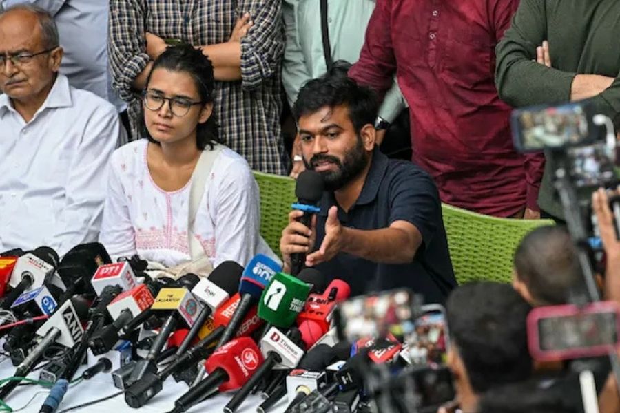 ‘रिजीम चेंज’ वाली टिप्पणियों पर भाजपा ने राहुल गांधी को घेरा